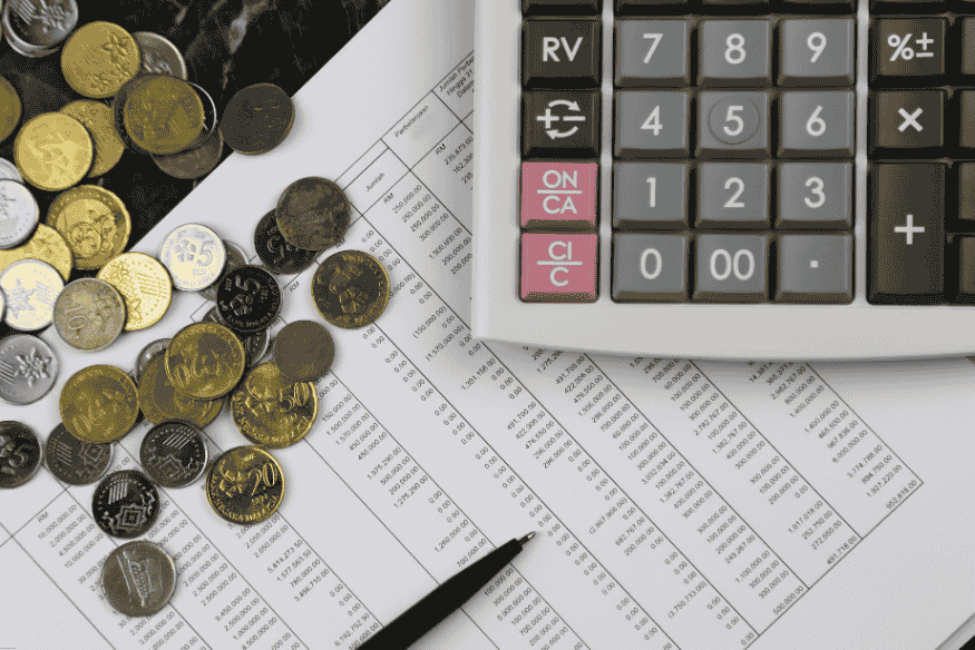 Come monitorare il tuo profilo finanziario per spendere meglio