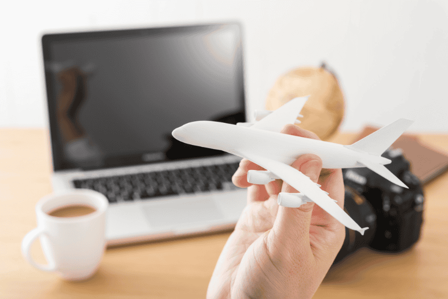 Viaggi Lunghi e Soggiorni all’Estero: Come Organizzare Conti, Carte e Valute